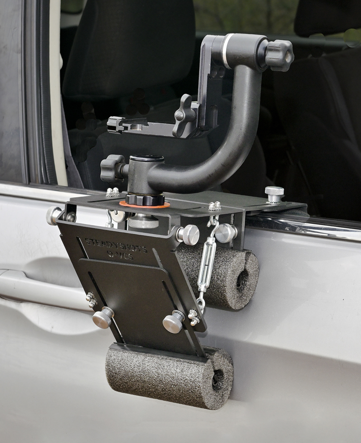 steadyshots-vehicle-car-camera-studio-hide-support-door-mount